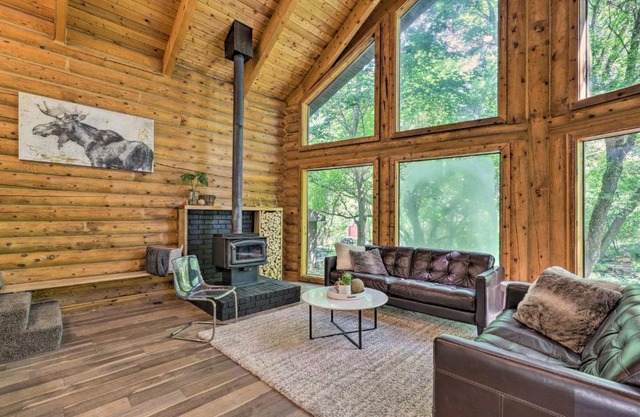 Provo Cabin with Mountain Views, Babbling Creek