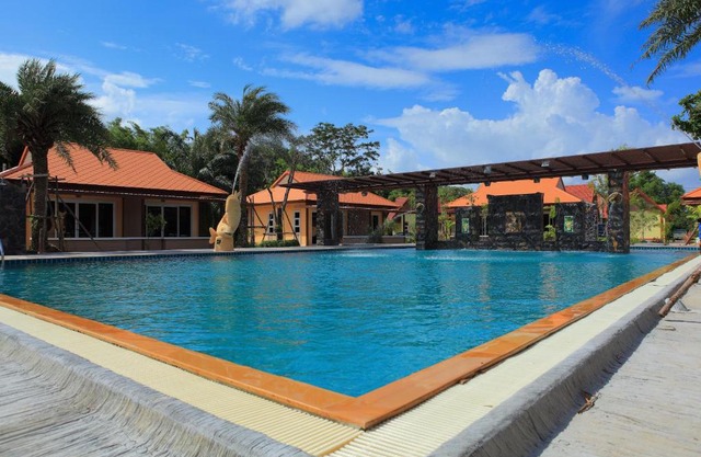 Pueanjai Resort and Restaurant