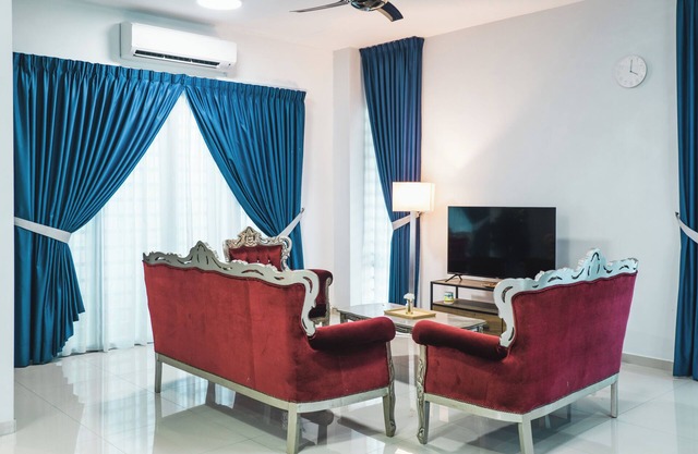 Puncak Alam Double Storey 10pax Family Free-wifi