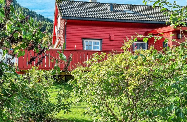 Pure idyll - spend a quiet vacation by the fjord.