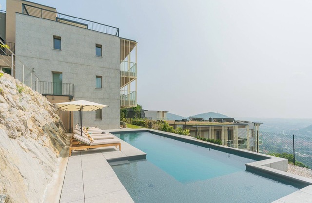 PureView Luxury - Ground Floor, Breakfast & Pool