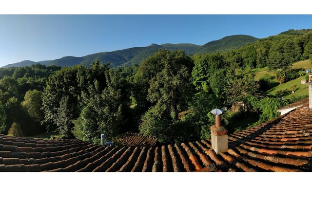 Pyrenees hideaway, two family house