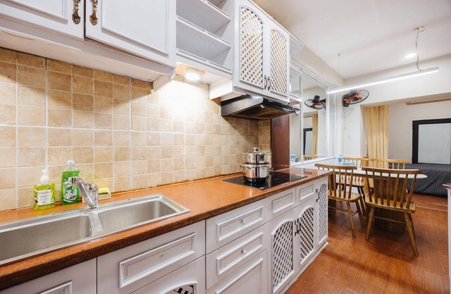 Quaint apartment with AC in charming Hà Nội
