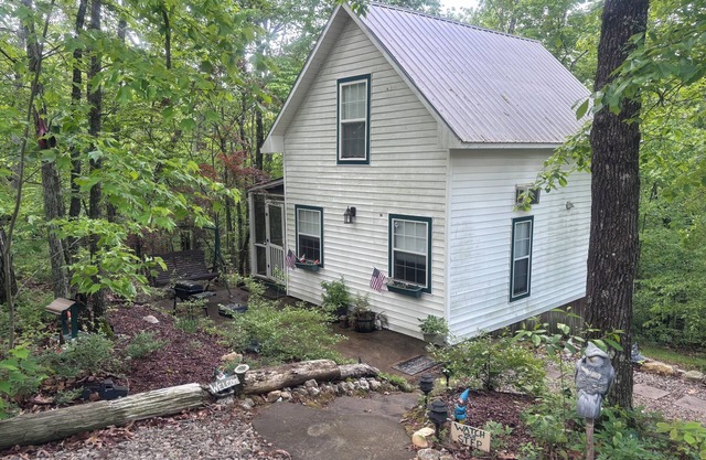 Quaint Cottage Getaway