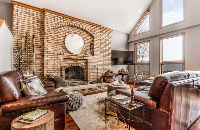 Quaint + Modern Lakeview Home on Sacandaga Lake