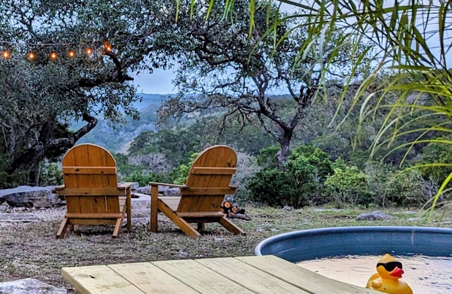 Quaint & Secluded Tiny House w/farm-fresh Breakfast & Beautiful Views!