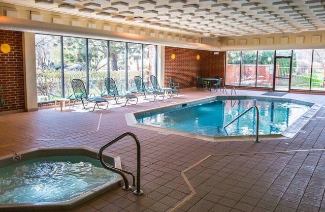 Quality Inn Schaumburg - Chicago near the Mall