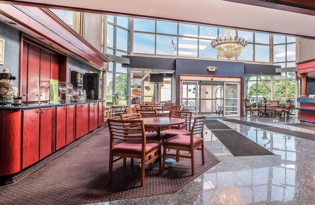 Quality Inn & Suites Albany Airport