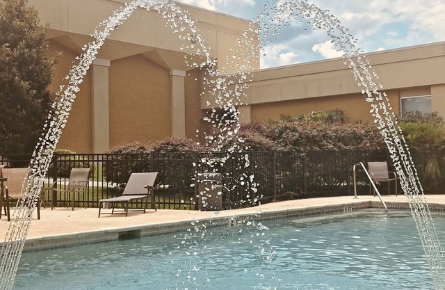 Quality Inn & Suites Conference Center Statesboro Historic District