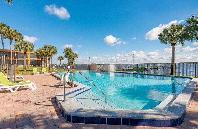 Quality Inn & Suites Palatka Riverfront