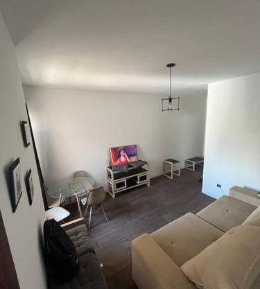 Quarto e sala São Mateus.