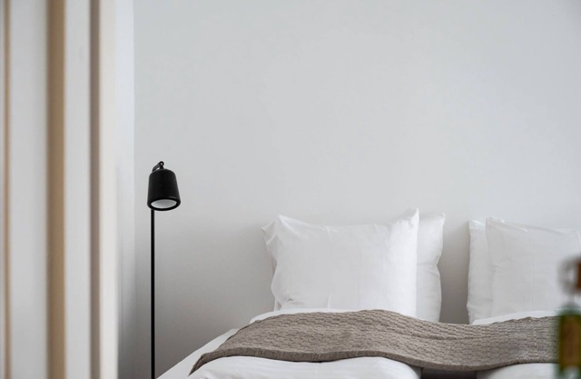 Queens Courtyard Studio L by Daniel & Jacob's
