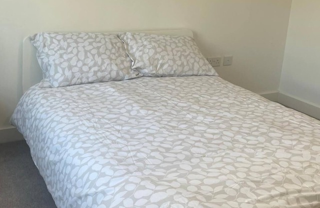 Quiet 2BR Flat, secured block, ideal location