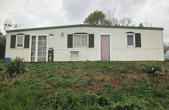 Quiet 2CH mobile home in the countryside with view of horses