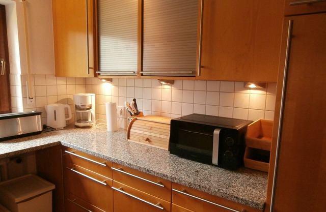 Quiet and green terrace apartment near the lake