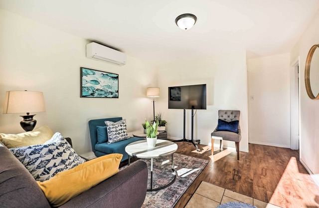 Quiet Carpinteria Cottage By Town & Beaches