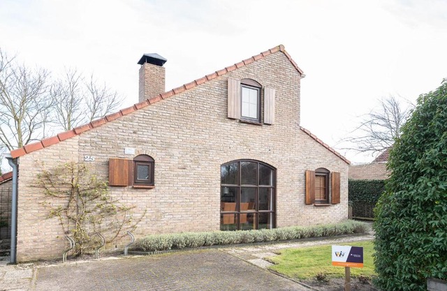 Quiet location close to the beach and forest large garden to play for children