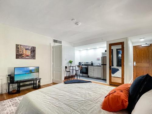 Quiet Studio On Grand - Downtown Dsm!