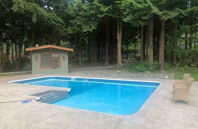 Quiet vacation suite at White Rock/South Surrey