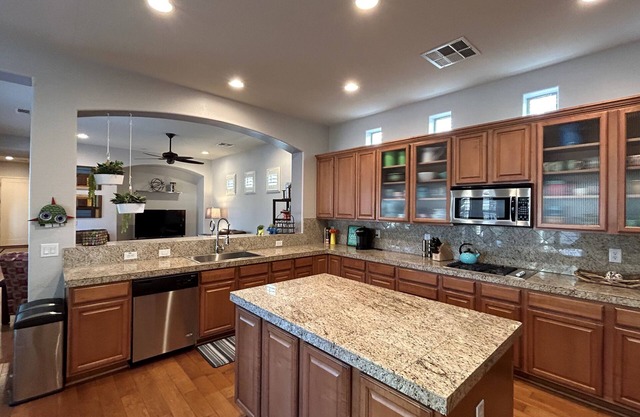 quiet , walkable neighborhood near Wigwam resort