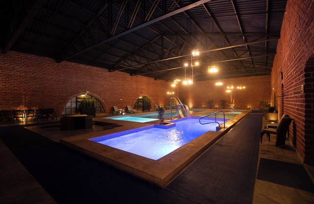 Quindeloma Art Hotel And Gallery