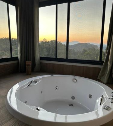 Quinta da Serra Villa & Chalés