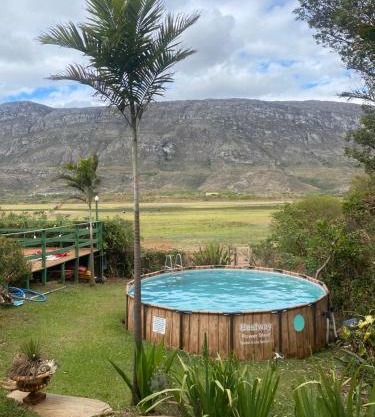 Quintal da Prainha - Lapinha da Serra