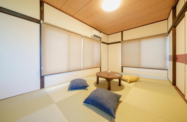 R-house 3rd