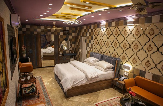 Rahat Luxury Guest House