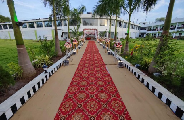 RAJ RESORT & BANQUETS