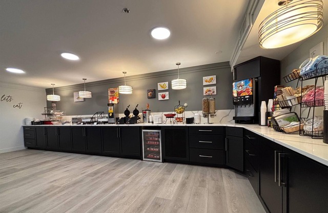 Ramada by Wyndham Springfield North