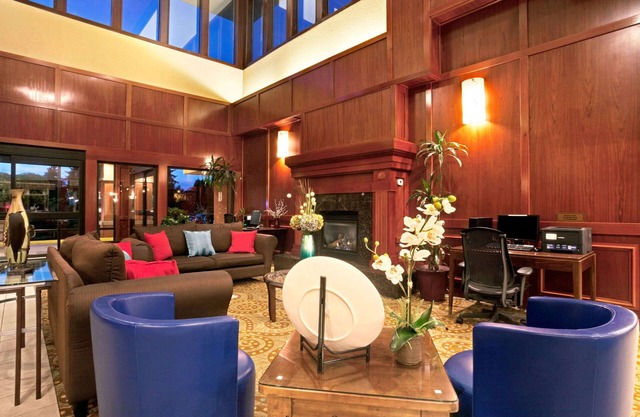 Ramada by Wyndham Tukwila Southcenter