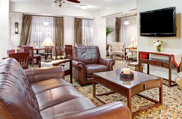 Ramada by Wyndham West Memphis