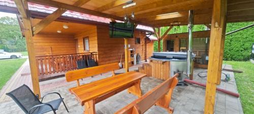 Ranczo Bieszczady 2 - Domek z Sauną i Jacuzzi
