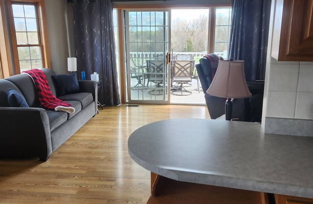 Randy's Rathbun Rental # 3 10624 160th Ave Moravia,Ia "Your Home Away From Home"