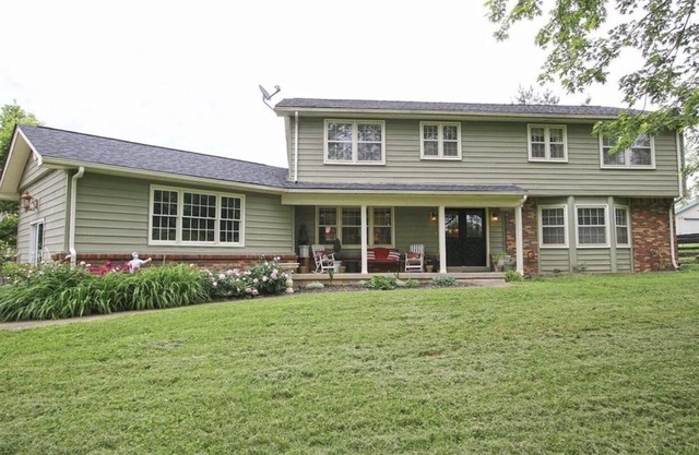 Raven Fox Farm-Country Charm! 5 BR Only 8 miles from Keeneland and BG Airport