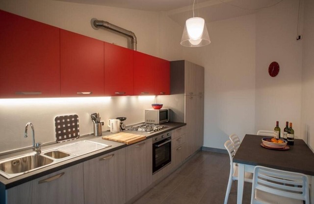 Recently 3 bedroom restored 4th Floor Apartment ONLY FAMILIES with sea views