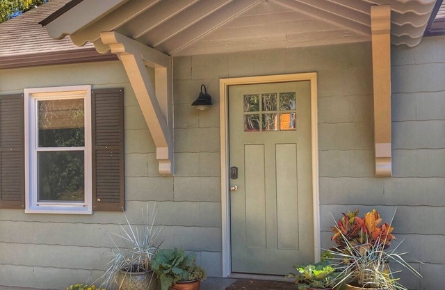 Recently Renovated Humble House