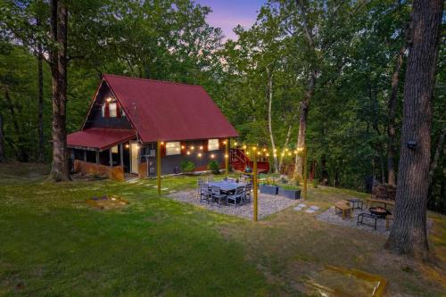 Red A Frame Shenandoah Escape Fire Pit BBQ