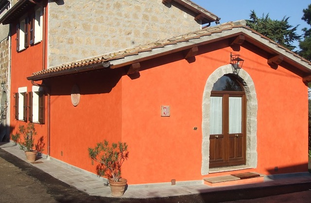 RED HOUSE-CASA ROSSA - near CIVITA DI BAGNOREGIO- panoramic location