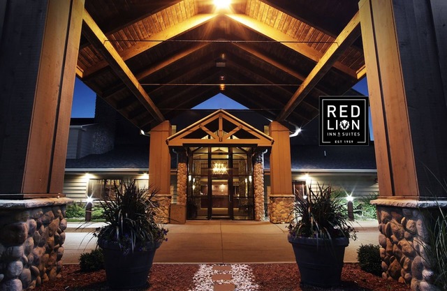 Red Lion Inn & Suites Grimes