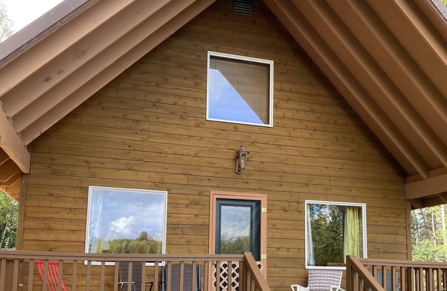 Red Sled Lakefront Cabin