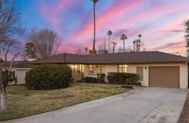 Redlands Stay Near University, Downtown Dining & Minutes to Loma Linda Hospitals