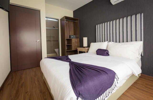 Redwood Villas Extended Stay Zona Industrial