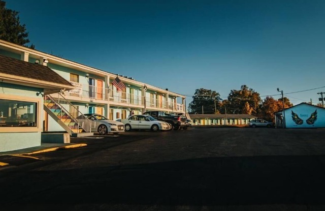 Relax in Knights Inn Berea! Free Daily Breakfast, Parking, WiFi