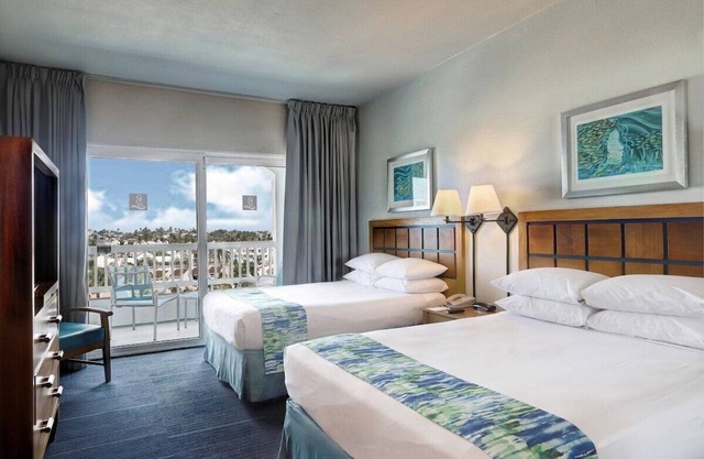 Relaxed Beachfront Resort Villas, JULY 25 - AUG 1