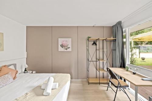 Relaxed Queen Room - Serene Spot at Pymble - Shared Bathroom