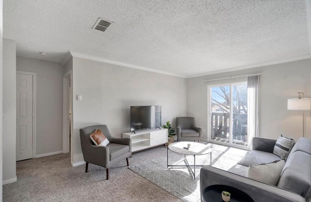 Relaxing 1BR Suite and Swimming Pool