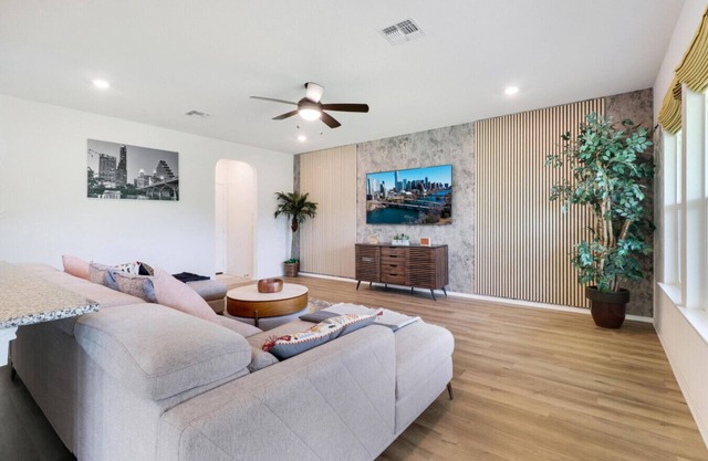 Relaxing 5BR Oasis | Pool Table, Kid Zone + More!