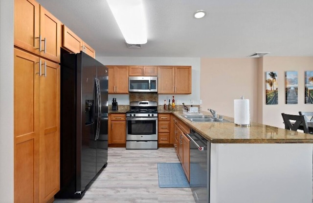 Relaxing Ewa Beach Luxury Home